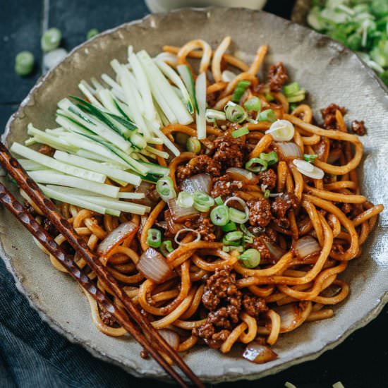 Zha Jiang Mian (Fried Sauce Noodle)