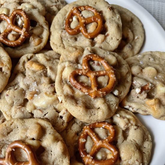 Butterscotch Pretzel Cookies