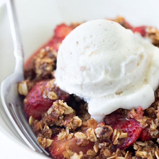 Healthy Strawberry Crisp