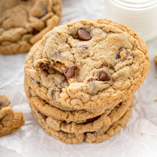Crumbl Chocolate Chip Cookies