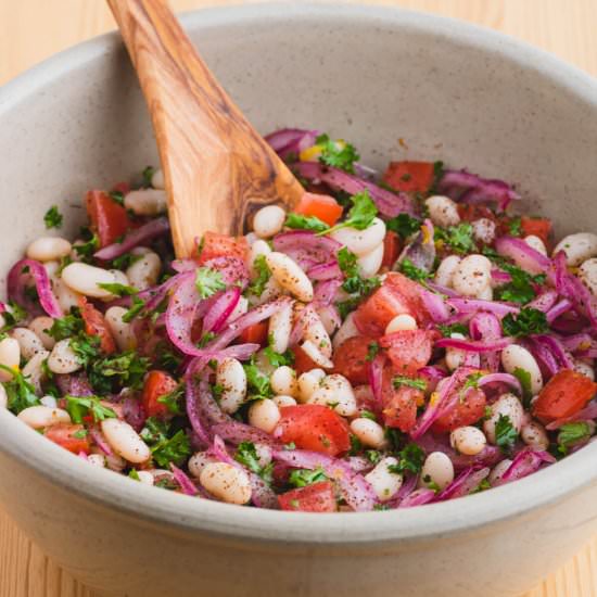 Turkish White Bean Salad (Piyaz)