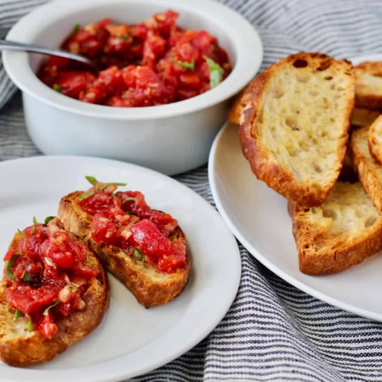 Tomato, Garlic, & Basil Bruschetta