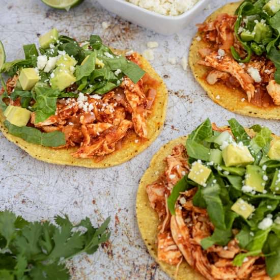 Tostadas de Tinga