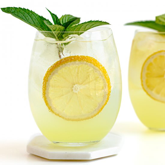 Limoncello Spritz