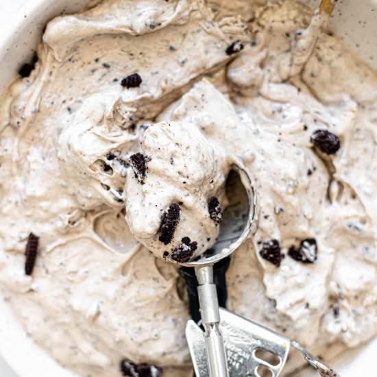 Homemade Oreo Ice Cream