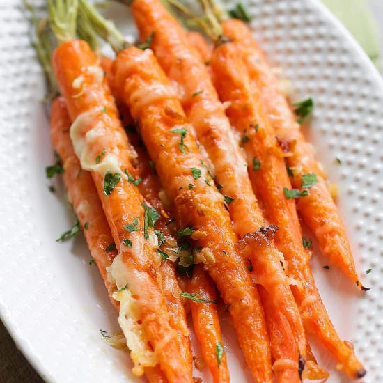 Garlic Parmesan Roasted Carrot