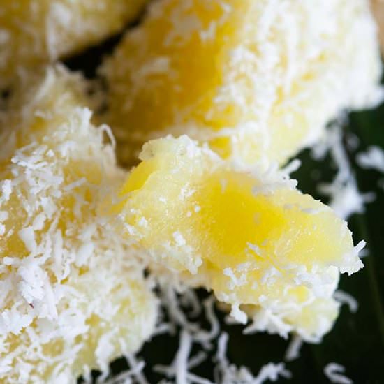 Cassava Cake w/ Shredded Coconut