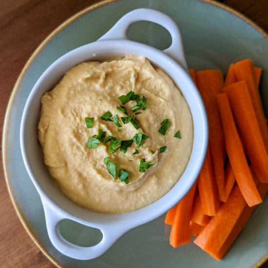 The Best Homemade Hummus
