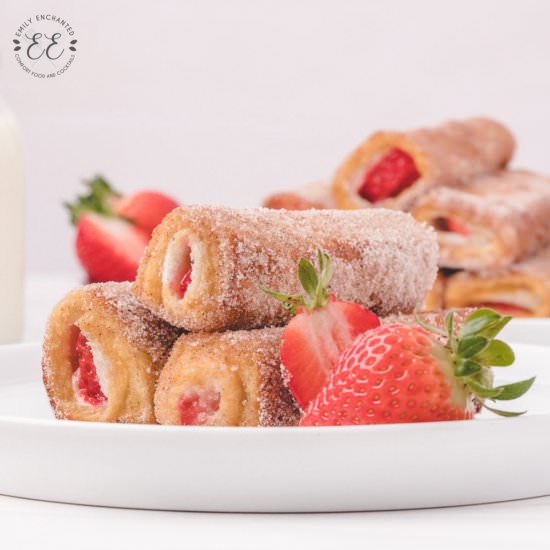 Strawberry French Toast Roll Ups