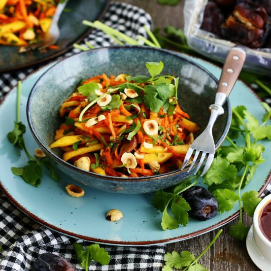 Carrot Mango Salad with Date Dressi