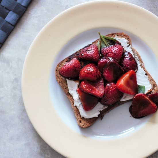 Balsamic Strawberry Toast