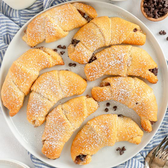 Easy Chocolate Crescent Rolls