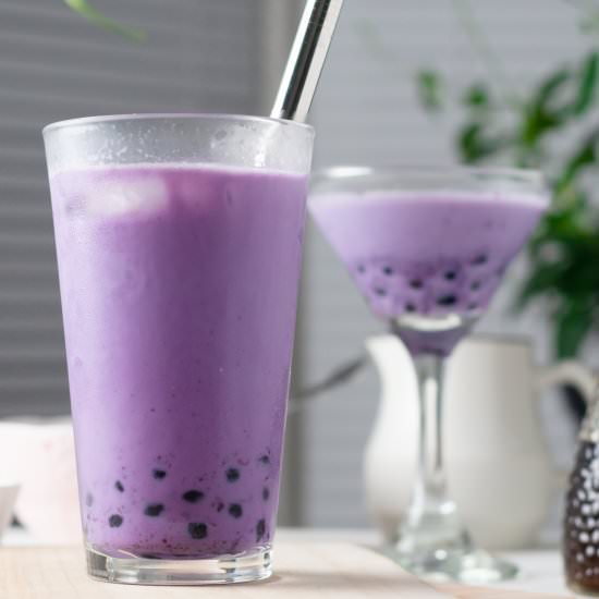 Blueberry bubble tea