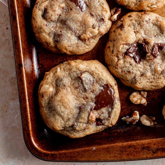 chocolate chip walnut cookies