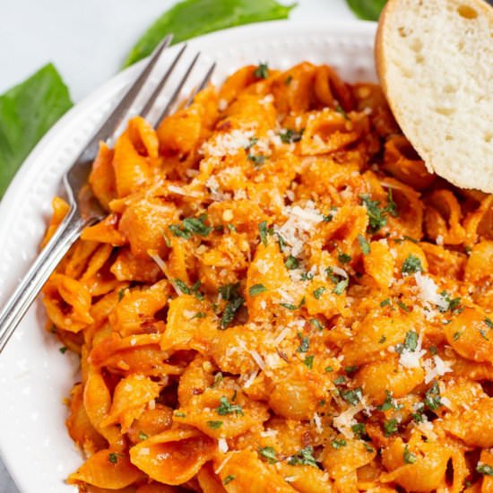 Gigi Hadid Spicy Vodka Pasta