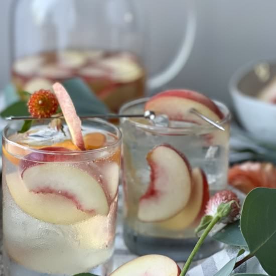 Summer Peach White Sangria