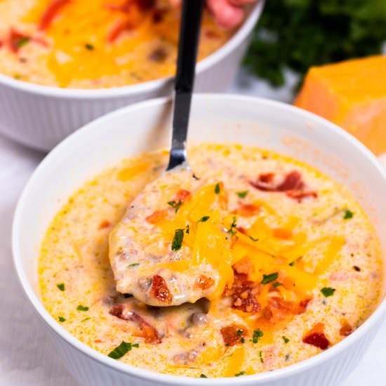 Keto Cheeseburger Soup