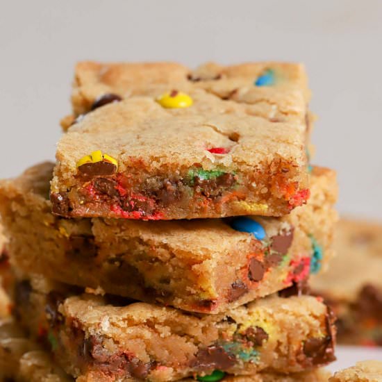 M&M Cookie Bars