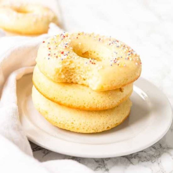 Lemon glazed donuts