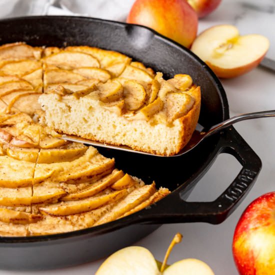Apple Cake With Cinnamon