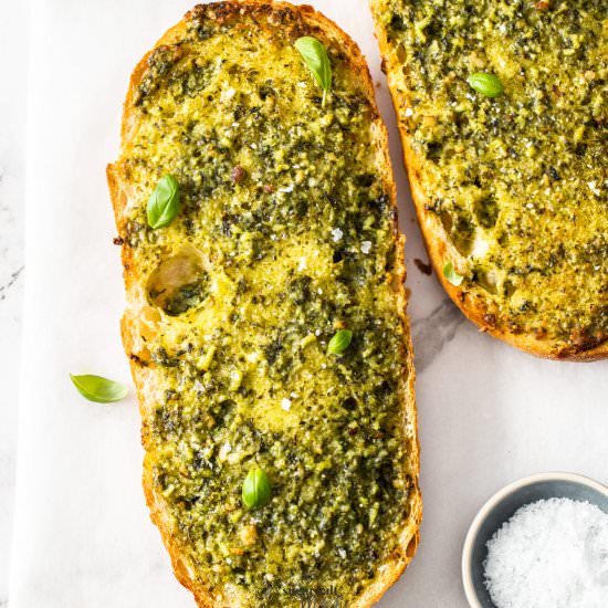 Pesto Garlic Bread