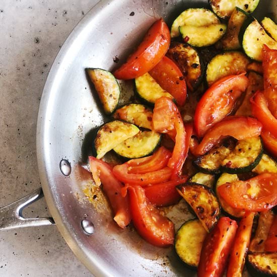 EASY Zucchini and Tomatoes