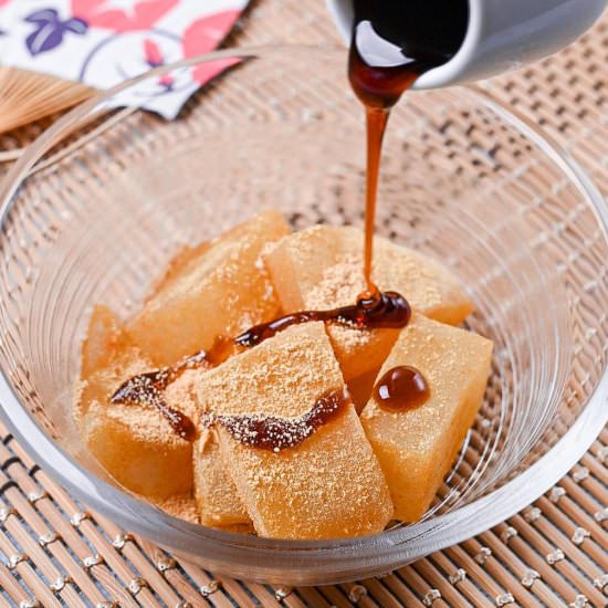 Warabi Mochi with Kuromitsu