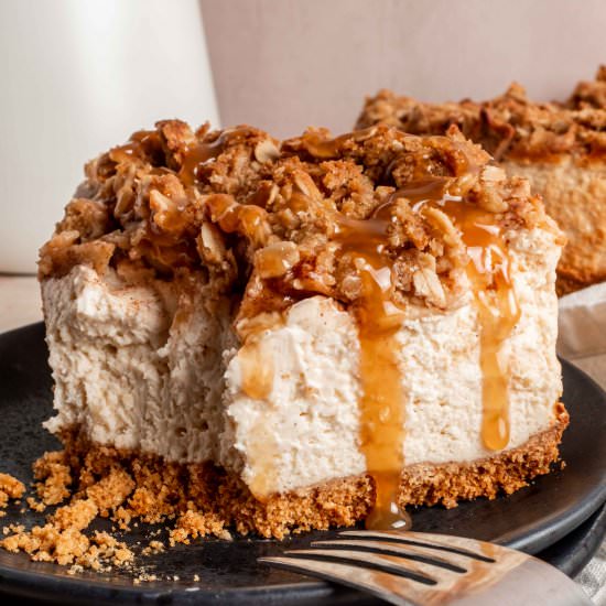 apple crumble cheesecake