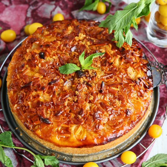 Mirabelle Cake with Caramelised Alm