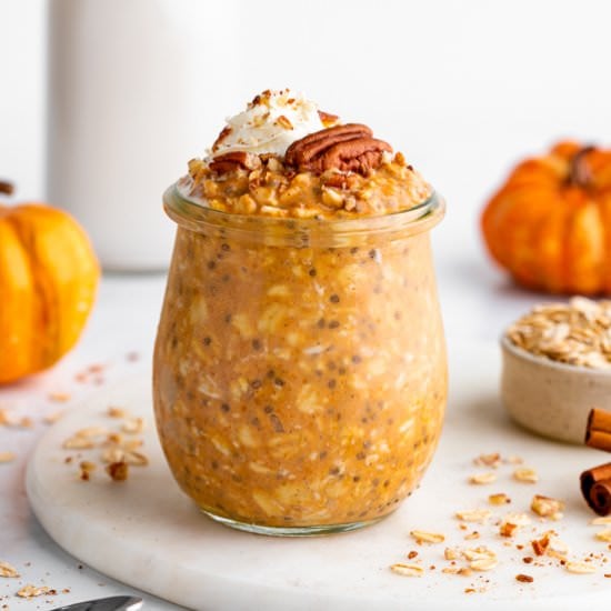 Pumpkin Pie Overnight Oats (Vegan)