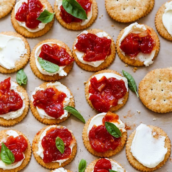 Tomato Jam Cream Cheese Crackers