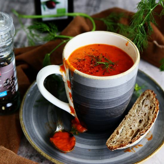 Tomato and Red Pepper Soup