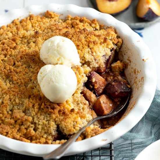 Apple Plum Crumble