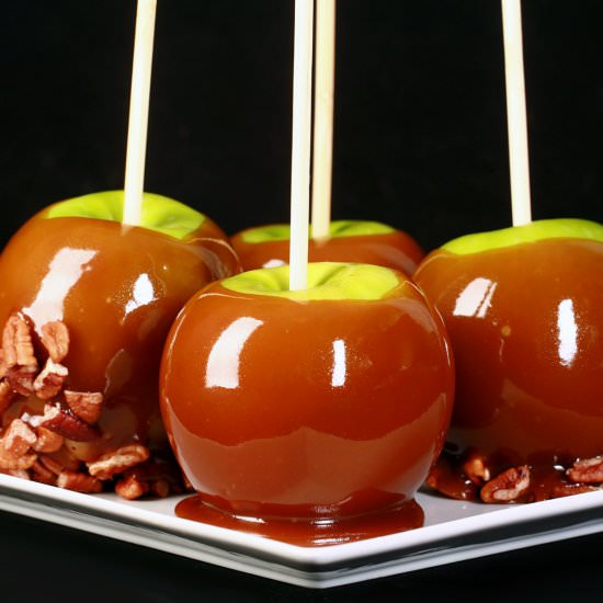 Easy Homemade Maple Caramel Apples