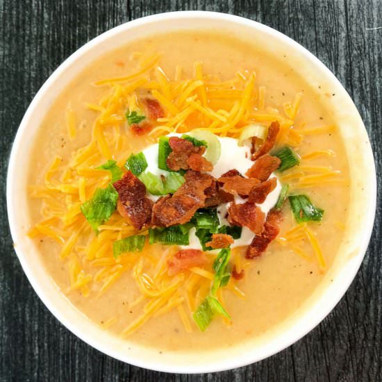 Loaded Keto Cauliflower Soup