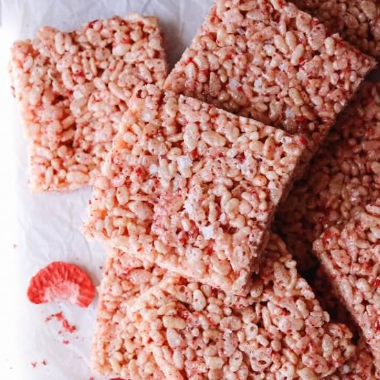 Strawberry Rice Krispie Treats