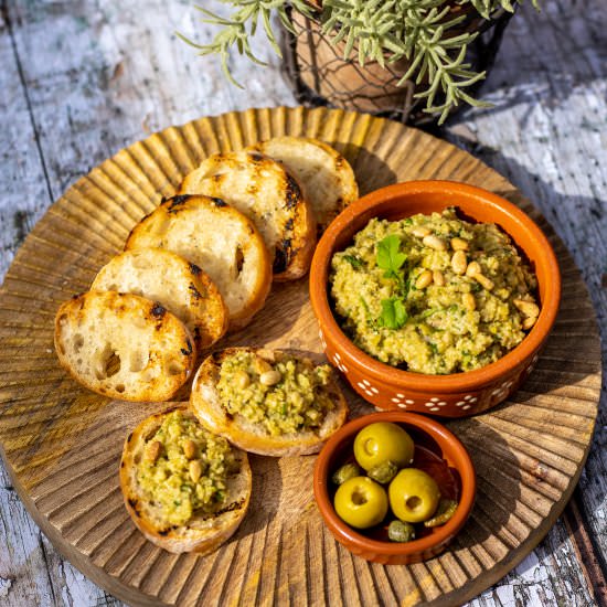 Manzanilla Garlic Olive Tapenade