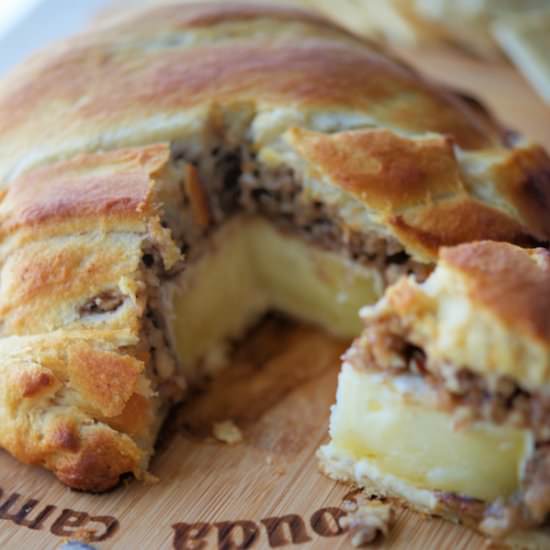 Brie en Croute with Apples