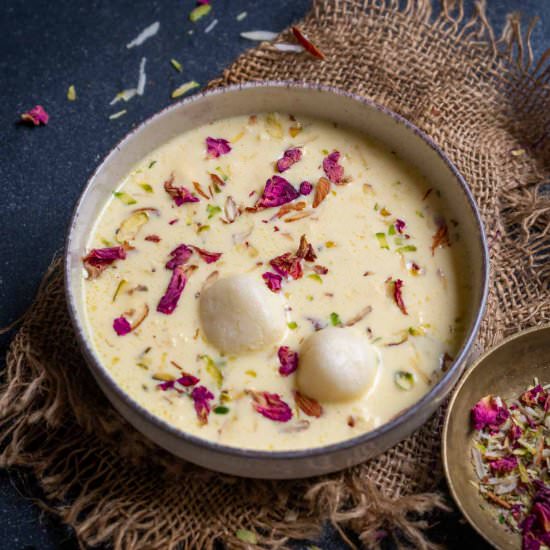 Custard Rasgulla