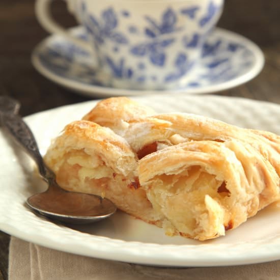 Easy Apple Strudel