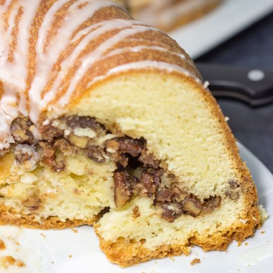 Cinnamon Pecan Pound Cake