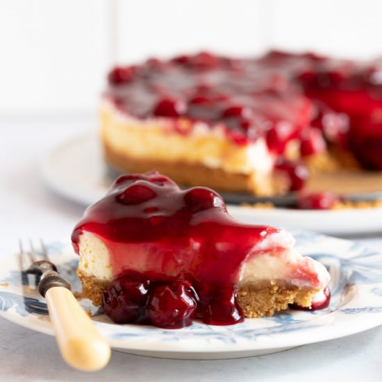 Easy Cherry Cheesecake