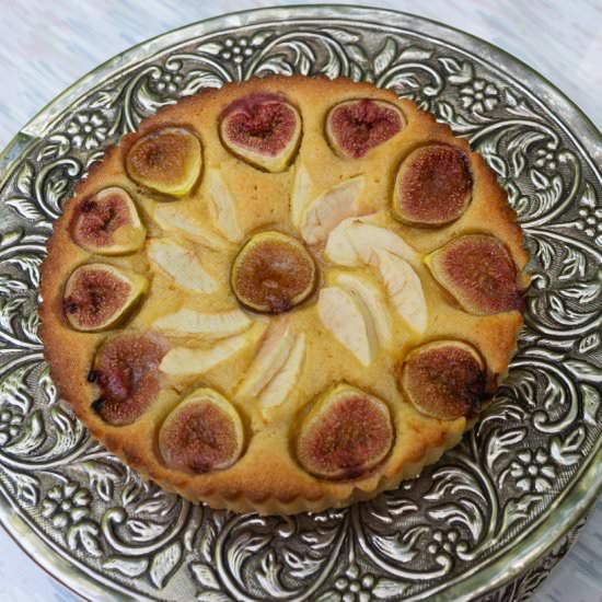 Fresh Fig and Apple Cake
