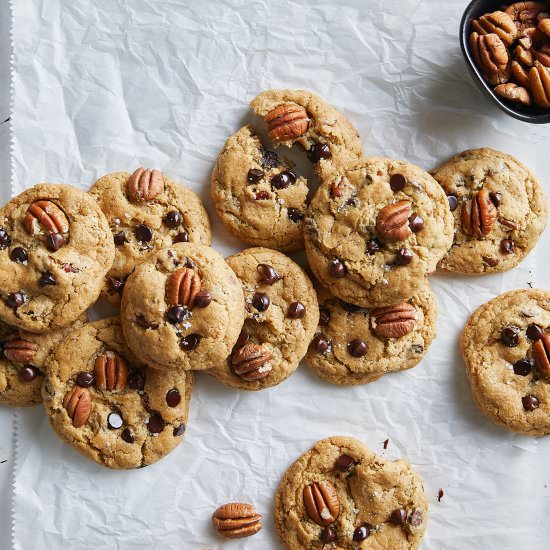 Vegan Pecan Chocolate Chip Cookies
