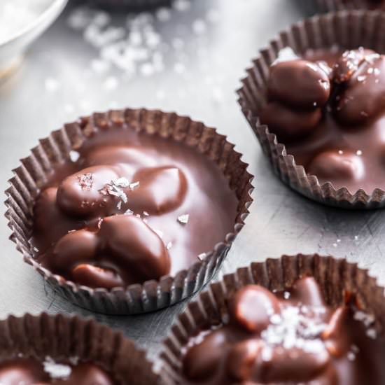 chocolate peanut clusters
