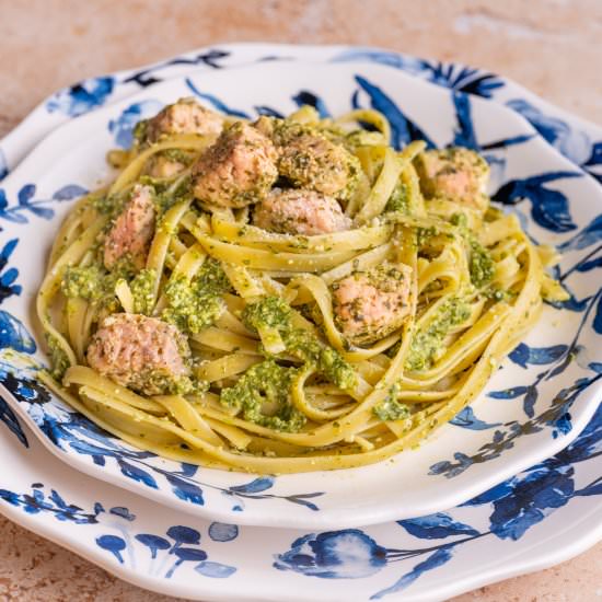 4-Ingredient Salmon Pesto Pasta
