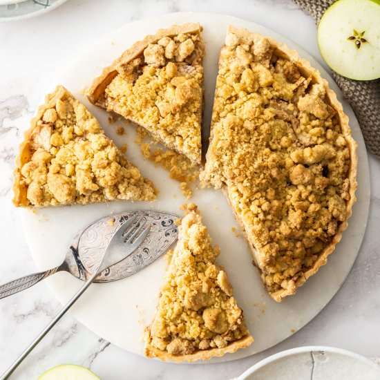 Apple Crumble Tart