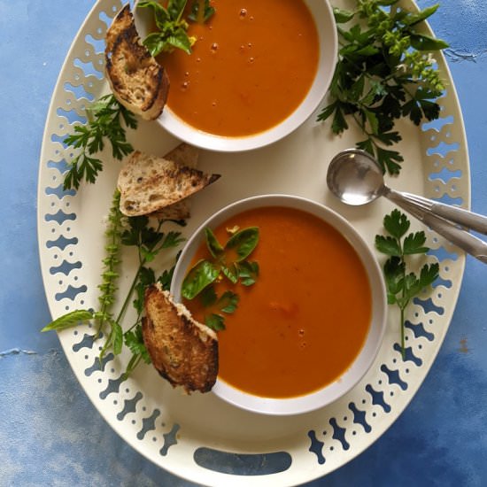Instant Pot tomato soup – vegan