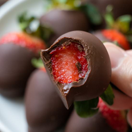 Vegan Chocolate Strawberries