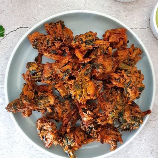 PALAK PAKODA(SPINACH PAKORA)